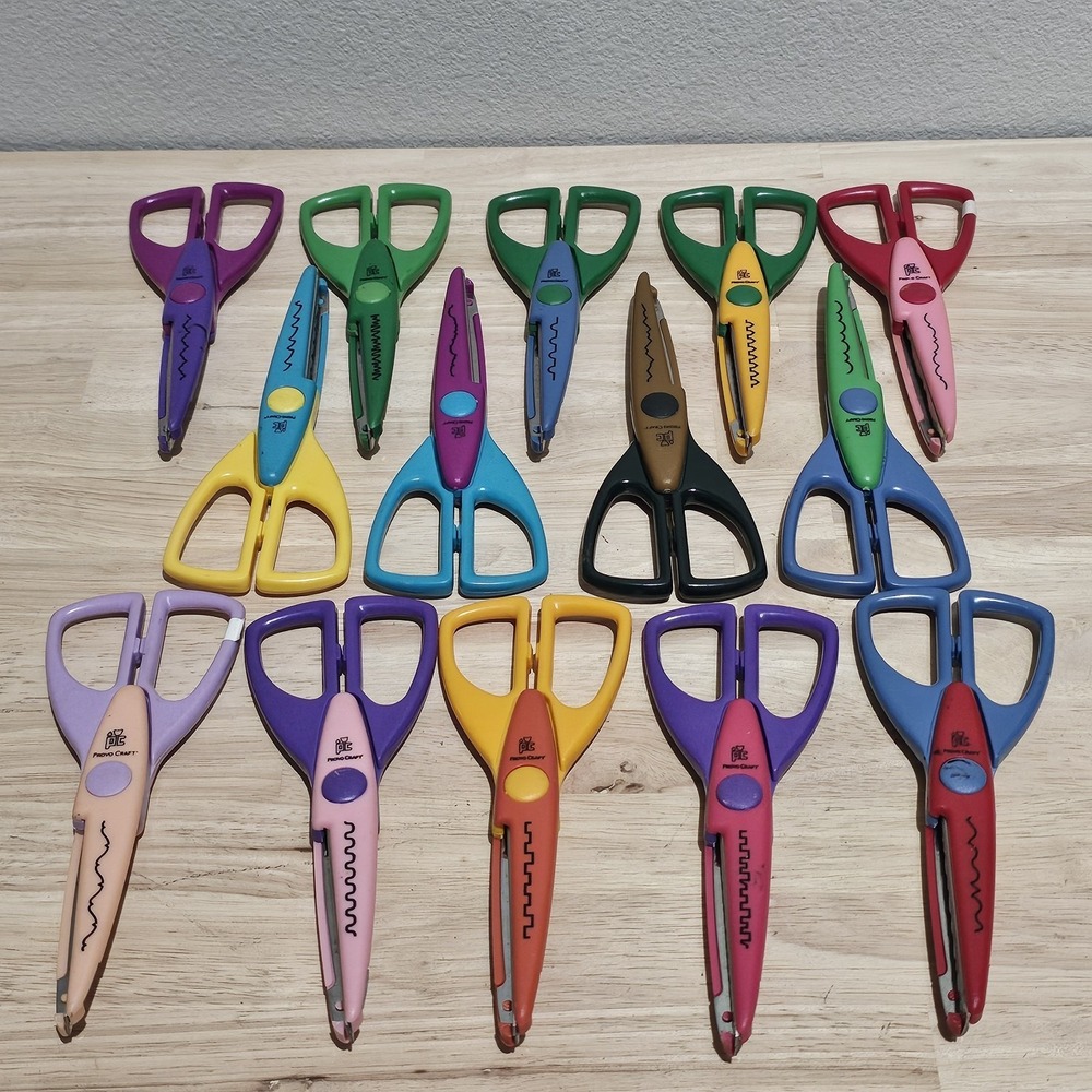 Lot of 14 Pairs of Craft Paper Scrapbooking Scissors (Provo Craft)